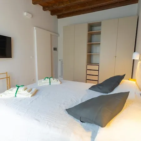 Apartment Casa Jasmin Two In The Historic Center Of Turin